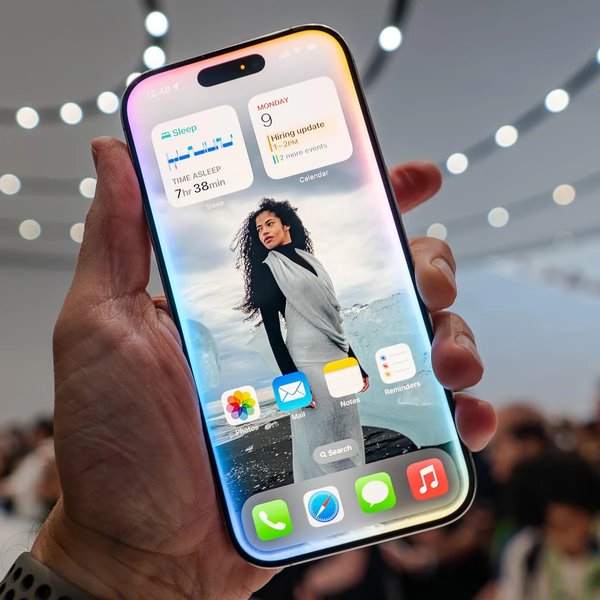 苹果AI战略全面升级：Apple Intelligence引领未来科技浪潮