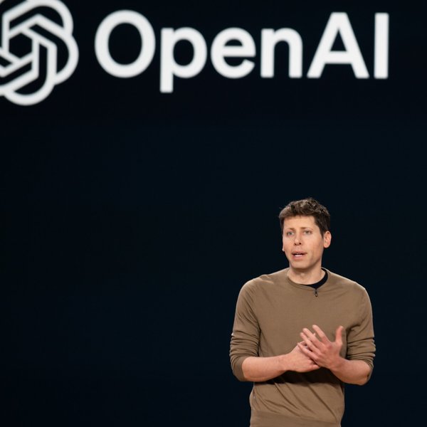 OpenAI估值飙升与Grok的崛起：AI领域的资本角逐