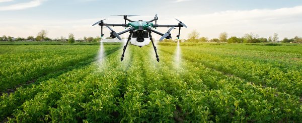 人工智能与低空经济融合：智慧农业的新引擎